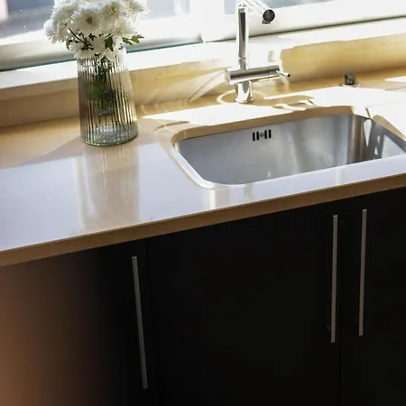 Willa Silver Globe *